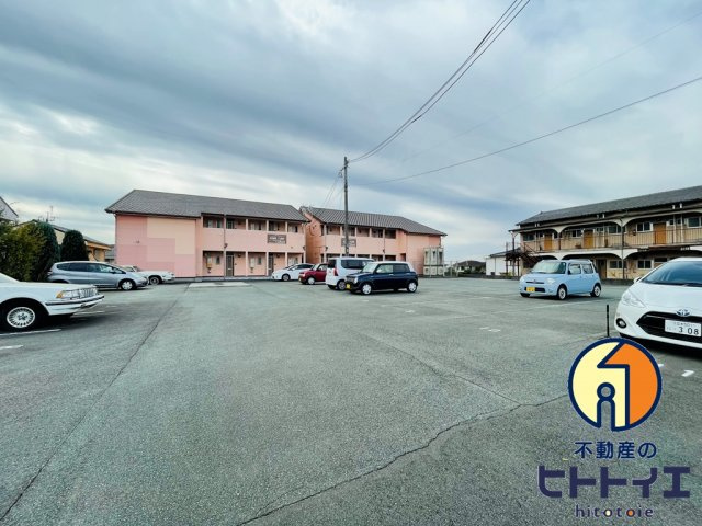 松福園六番館の駐車場