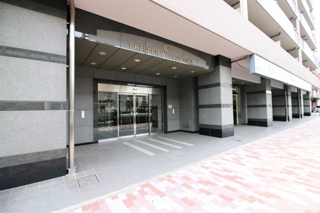 グランシティ三宮のエントランス|毎日通るエントランスはこのようになっています