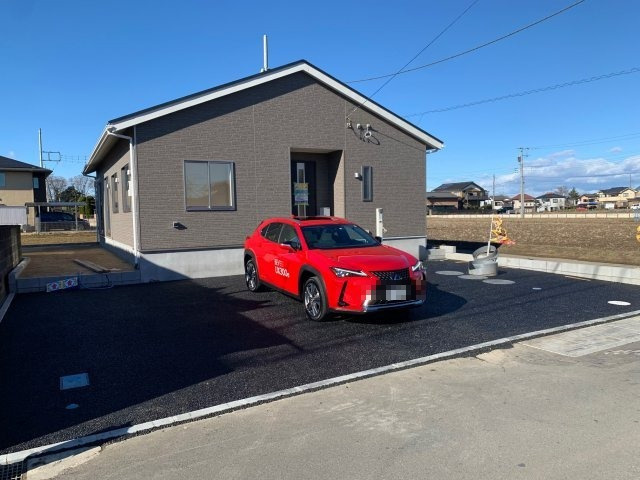 【新築】川越市古市場新築住宅 全1棟の外観|前面道路含む現地写真です