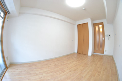 【寝室】 | アーデン和泉町 | 広くて明るい寝室