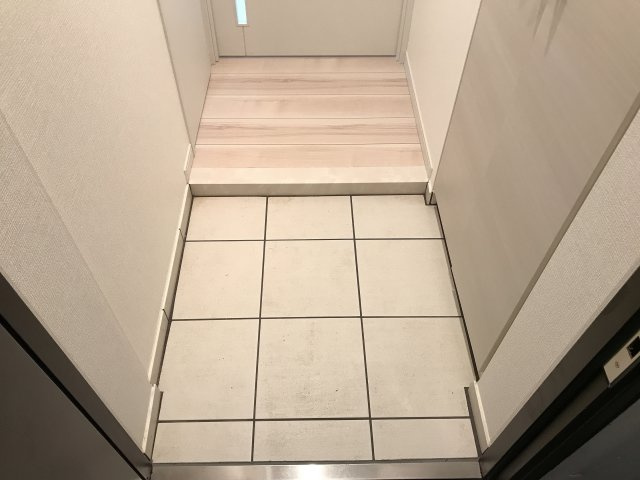 【玄関】 | アルティザ池尻