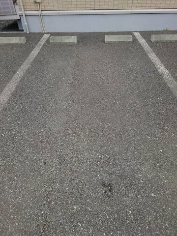 セジュールリュンヌの駐車場