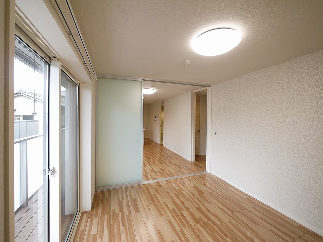 ヴィラフォーレの洋室|広々とした洋室です