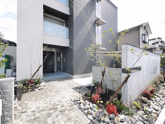 ヴィラフォーレのその他共用部分|ゆとりのあるエントランスです