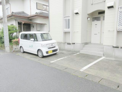 【駐車場】 | メゾン・ド・ジュネス鶴田 | 駐車場