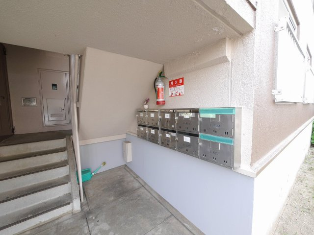 東垂水1号棟のエントランス