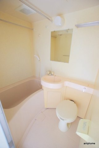 トレジャハウス　仲介手数料無料の浴室