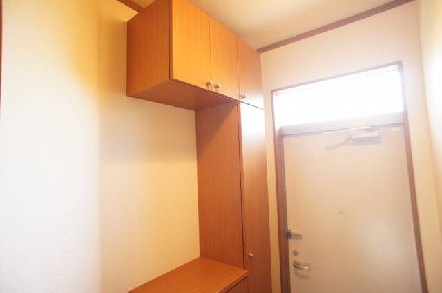 ドゥ・ジャルダンの玄関