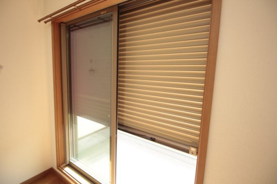 【設備】 | AQUE11 | 手動シャッターも付いてます♪
