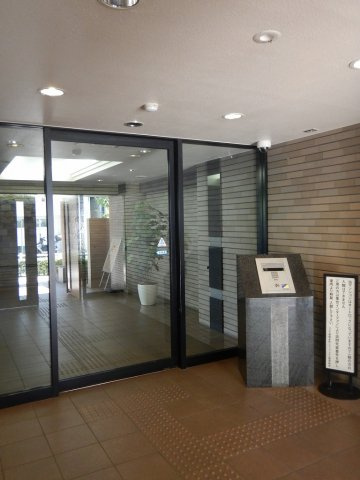 コスモ板橋本町シティフォルムのエントランス