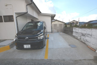 【駐車場】