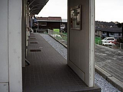 【エントランス】 | レオパレスカメリア四番館