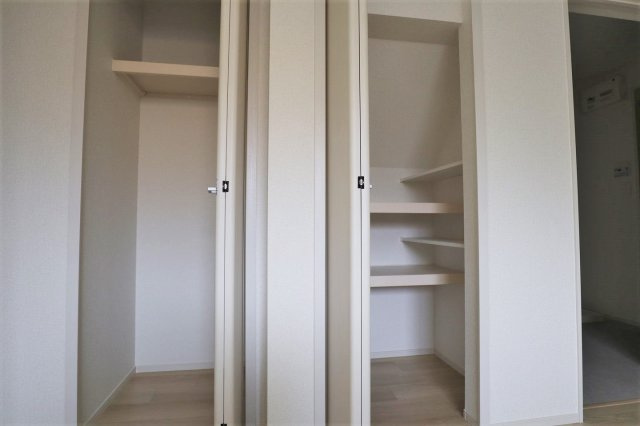 グランメゾンEの収納