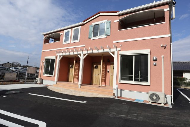 グランメゾンEの外観