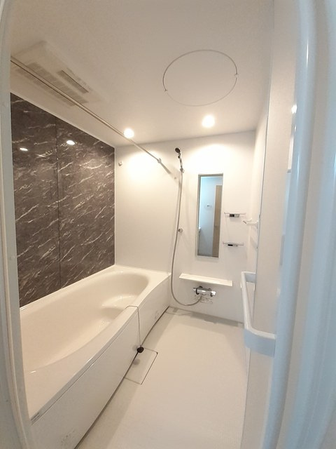 グランメゾンEの浴室