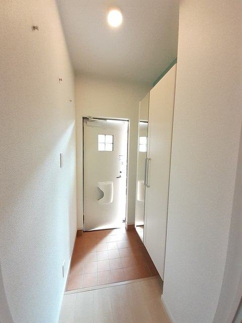 グランメゾンEの玄関