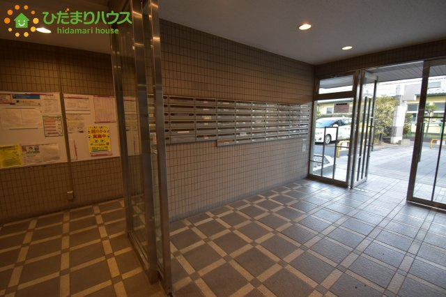 西区宝来　中古マンション　ガーテ大宮指扇のエントランス|新規リノベーション物件です。
