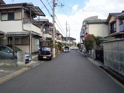 【前面道路含む現地写真】 | 城陽市枇杷庄西ノ口　中古戸建