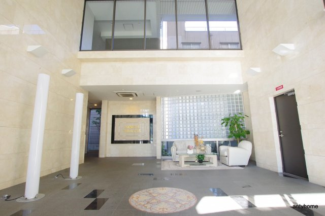 ノースヴィレッジ壱番館　仲介手数料無料のロビー