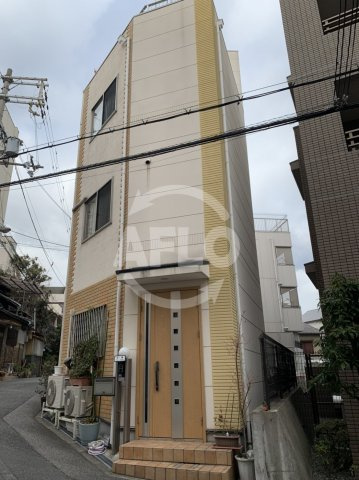 真法院町　戸建てのエントランス|真法院町　戸建て　玄関
