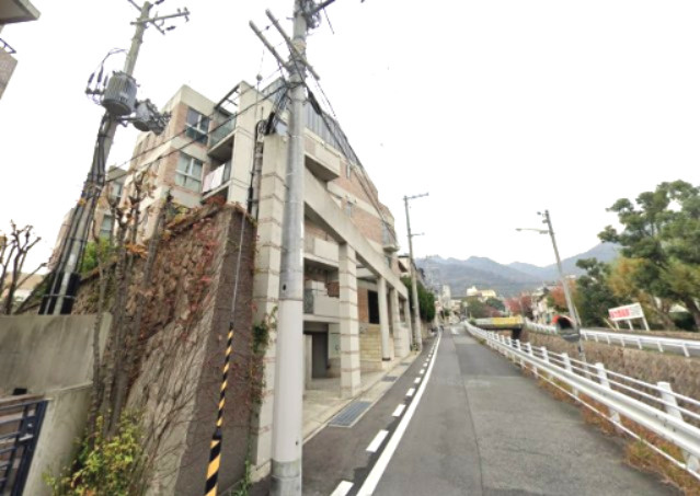 パレ六甲篠原の外観