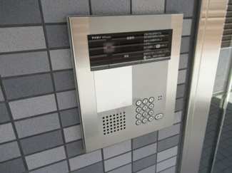 【エントランス】 | オートロック付きです