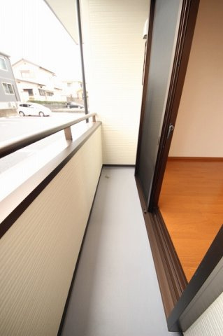 NARABUハイツⅣのバルコニー|お洗濯にも便利なバルコニー付き