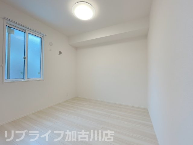 カーサ・フェリーチェ新在家の洋室