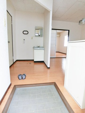 モアクレスト明光の玄関