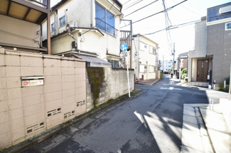 【前面道路含む現地写真】 | 現地見学や資料請求などお気軽にお問合わせ下さい。
周辺環境とあわせて現地ご案内致します。