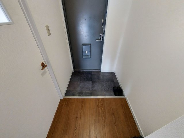 メゾン大北の玄関