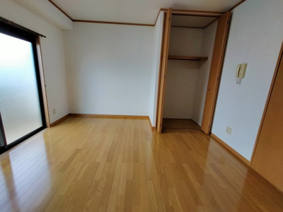  | ヴィ・シャルム