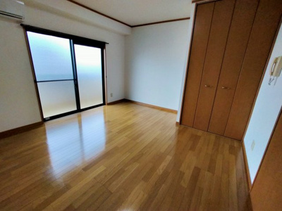  | ヴィ・シャルム