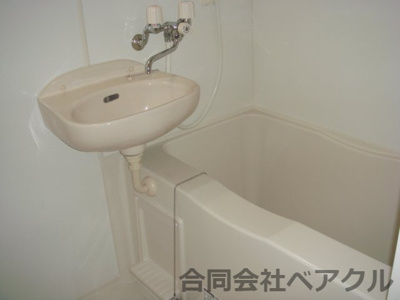 【浴室】 | レオパレスヒルサイドテラス