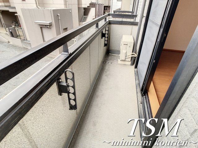 ペジーブル萱島のバルコニー