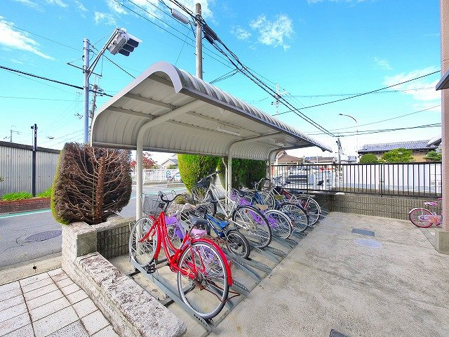 セゾンルヴィエールAのその他共用部分|自転車置き場