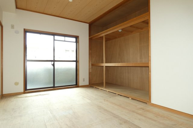 【寝室】 | サンシャイン寿