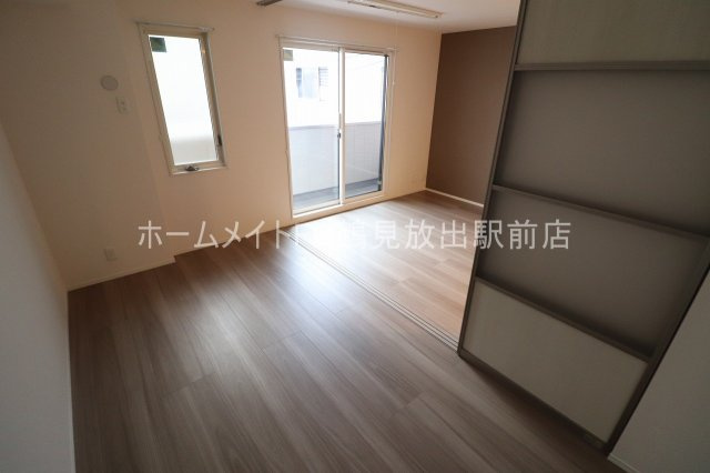 ボヌワール高井田の洋室