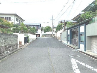 【前面道路含む現地写真】