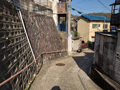 【前面道路含む現地写真】 | 山科区日ノ岡朝田町　中古戸建