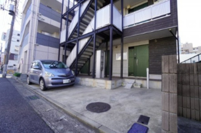 【駐車場】 | オリバ ソガ スタ