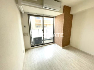 【居間・リビング】 | u-ro湊川公園前