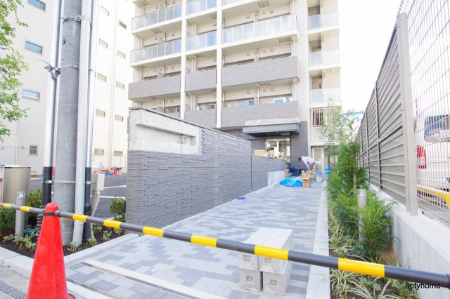 エスリードレジデンス大阪ウエスト　仲介手数料無料のエントランス