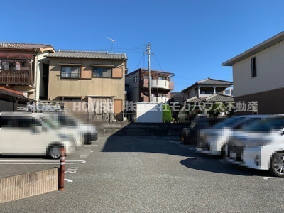 【駐車場】 | シャーメゾン御立東 | 車をお持ちの方に嬉しい駐車場付きの物件です