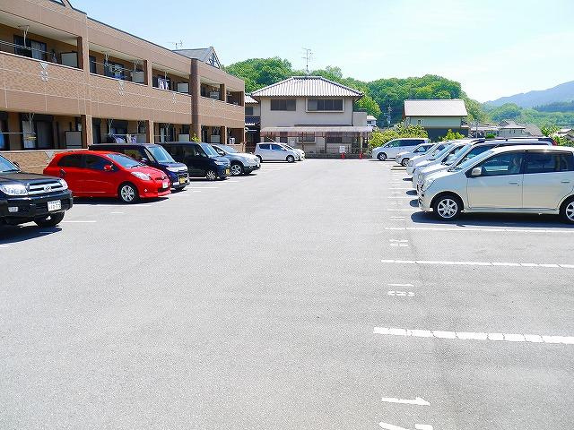 プランドールソフィアの駐車場|駐車場です