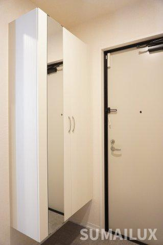 合志市須屋のアパートの玄関