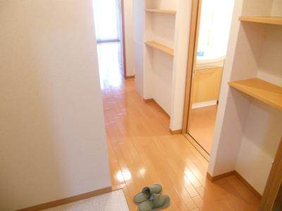 HF河原町二条レジデンスの内装|玄関から～