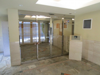 【エントランス】