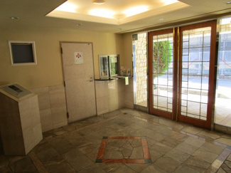 【エントランス】