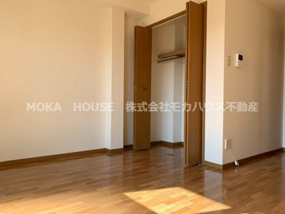 【洋室】 | ヴェルロール西今宿 | 使いやすいリビングです